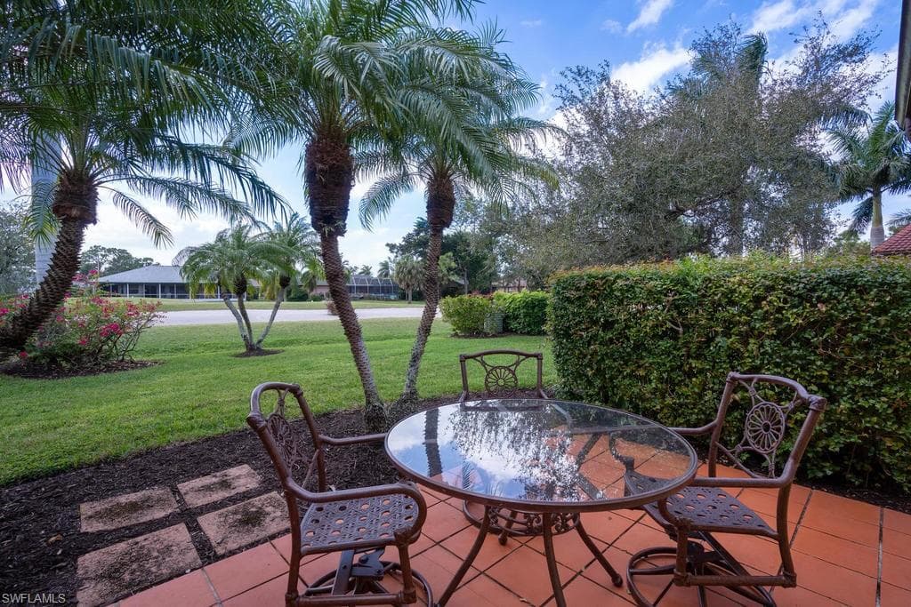 1029 FOREST LAKES DR 11-D NAPLES, FL 34105