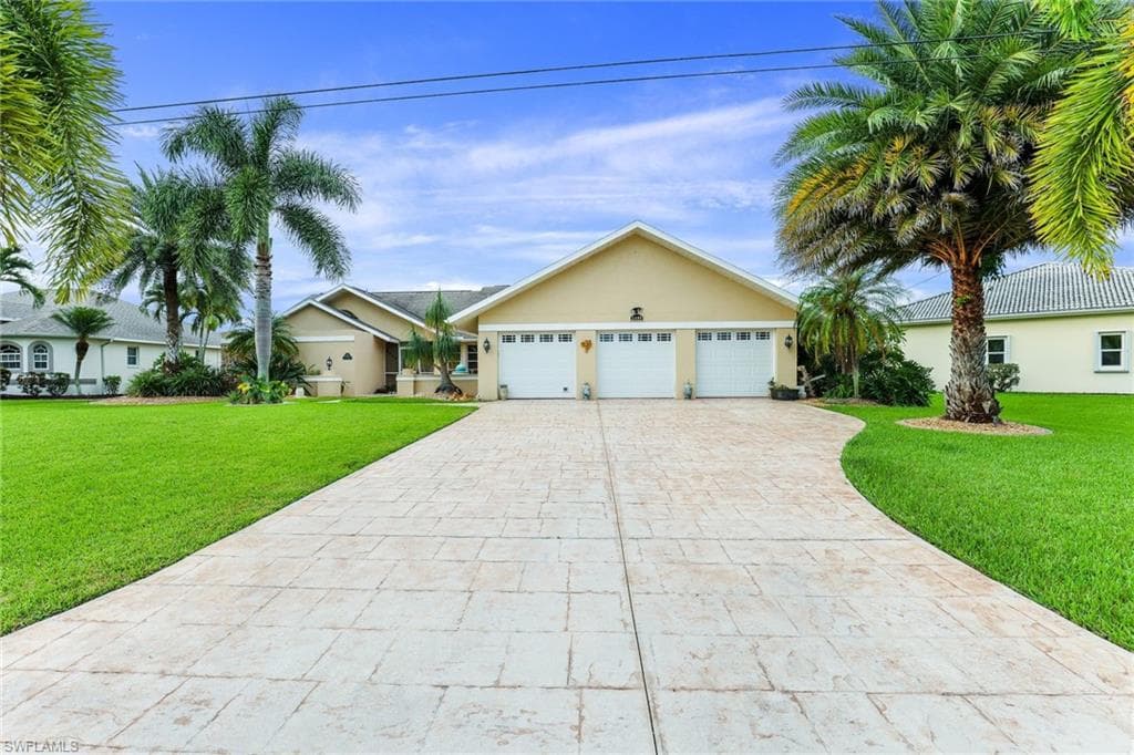 2408 SW 39th TER CAPE CORAL, FL 33914