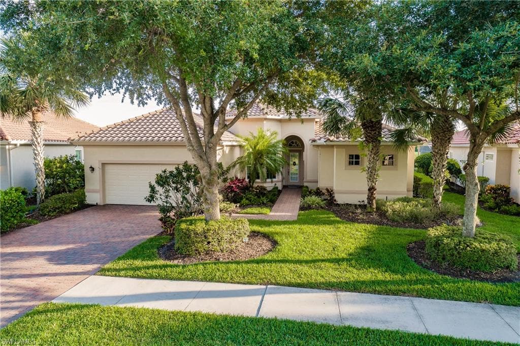 11970 Heather Woods CT NAPLES, FL 34120