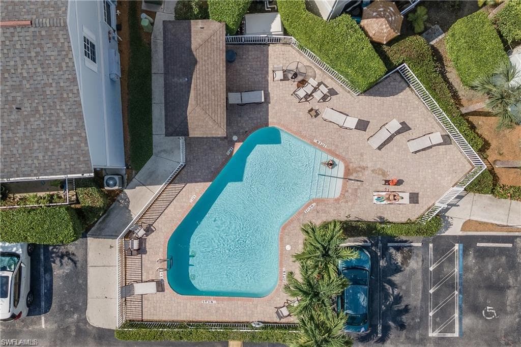 3271 Tamara DR 2 NAPLES, FL 34109