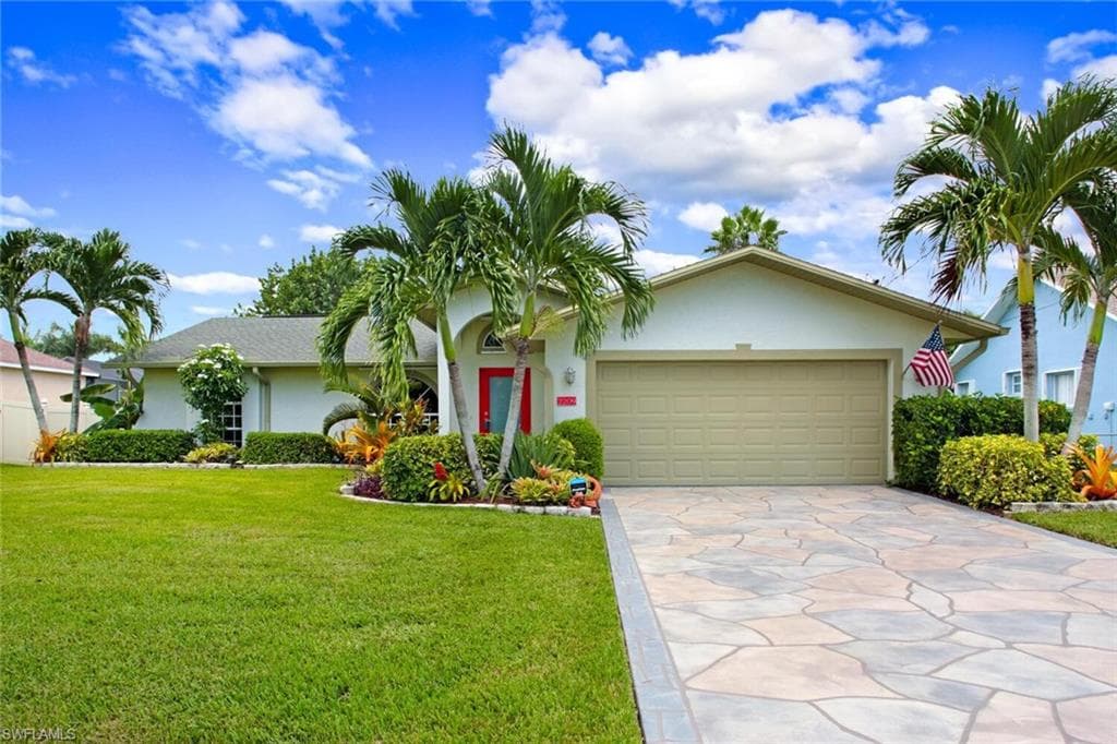 2209 SW 44th ST CAPE CORAL, FL 33914