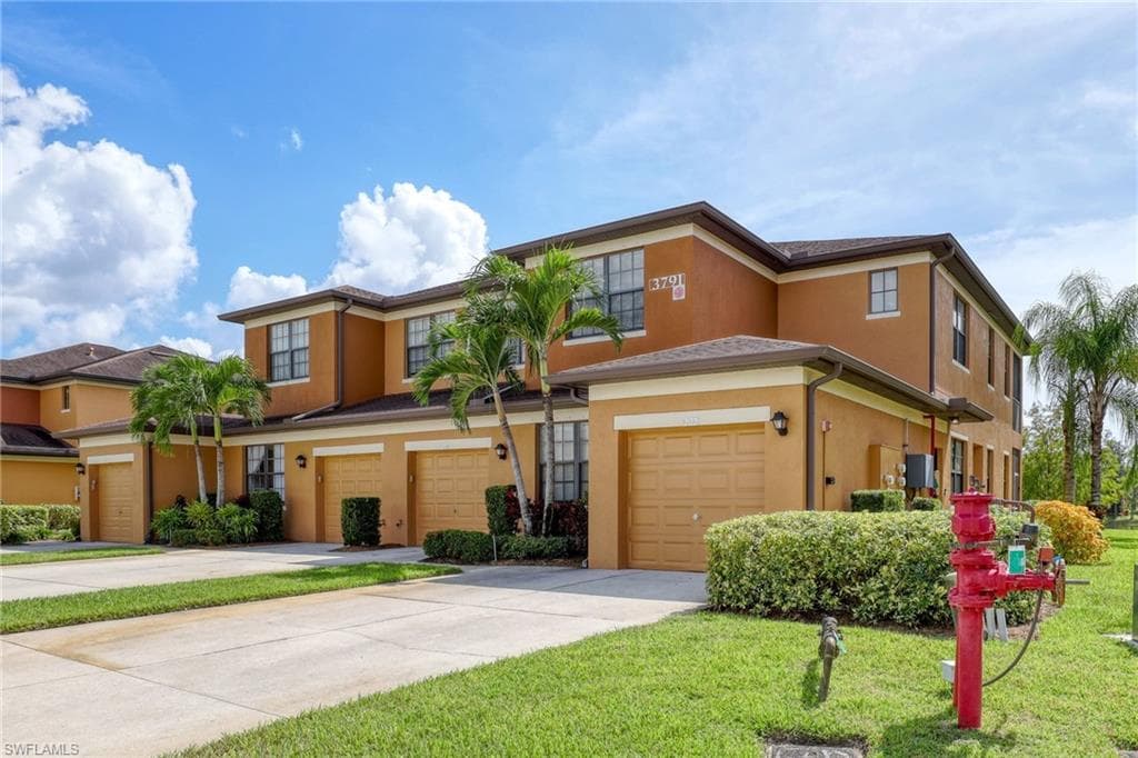 3791 Pino Vista WAY 202 ESTERO, FL 33928
