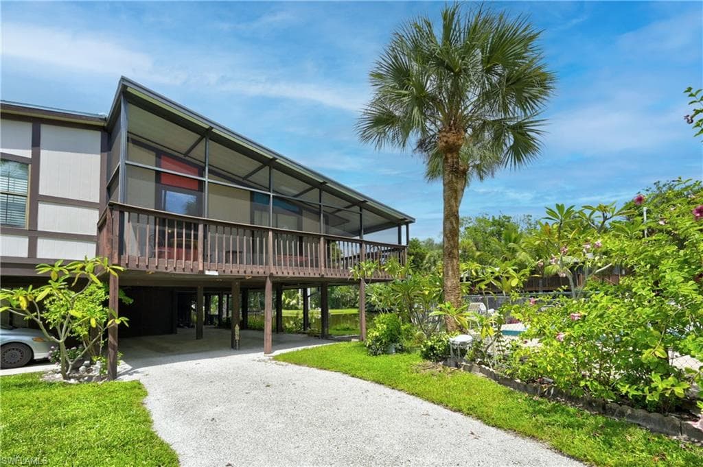 2521 ESTEY AVE D3 NAPLES, FL 34104