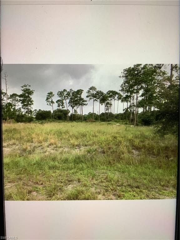 817 Calvin AVE LEHIGH ACRES, FL 33972