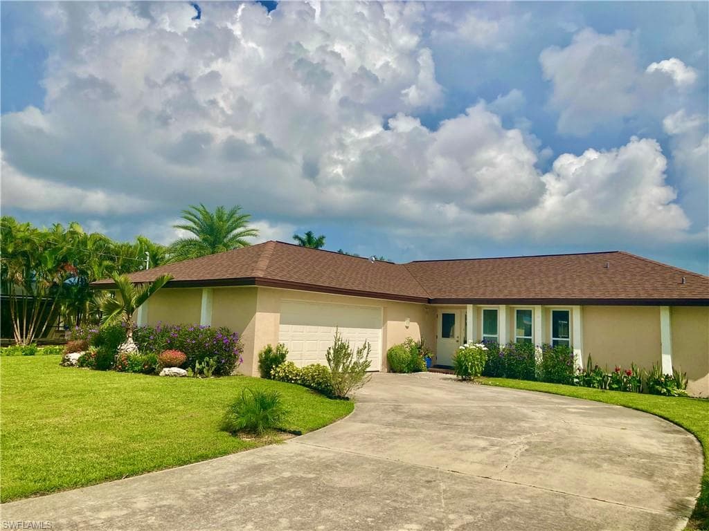 1917 SE 32nd ST CAPE CORAL, FL 33904