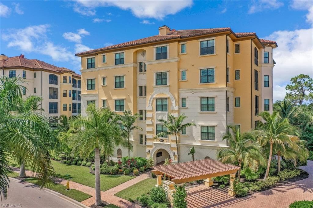 4761 Via Del Corso LN 402 BONITA SPRINGS, FL 34134