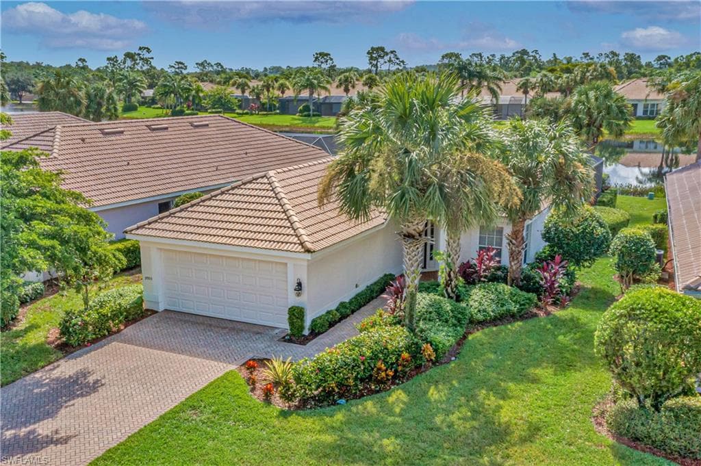 9953 HORSE CREEK RD FORT MYERS, FL 33913