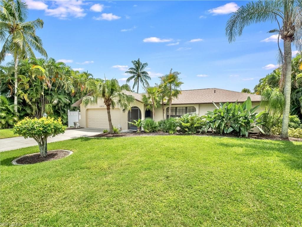 15072 Bonaire CIR FORT MYERS, FL 33908