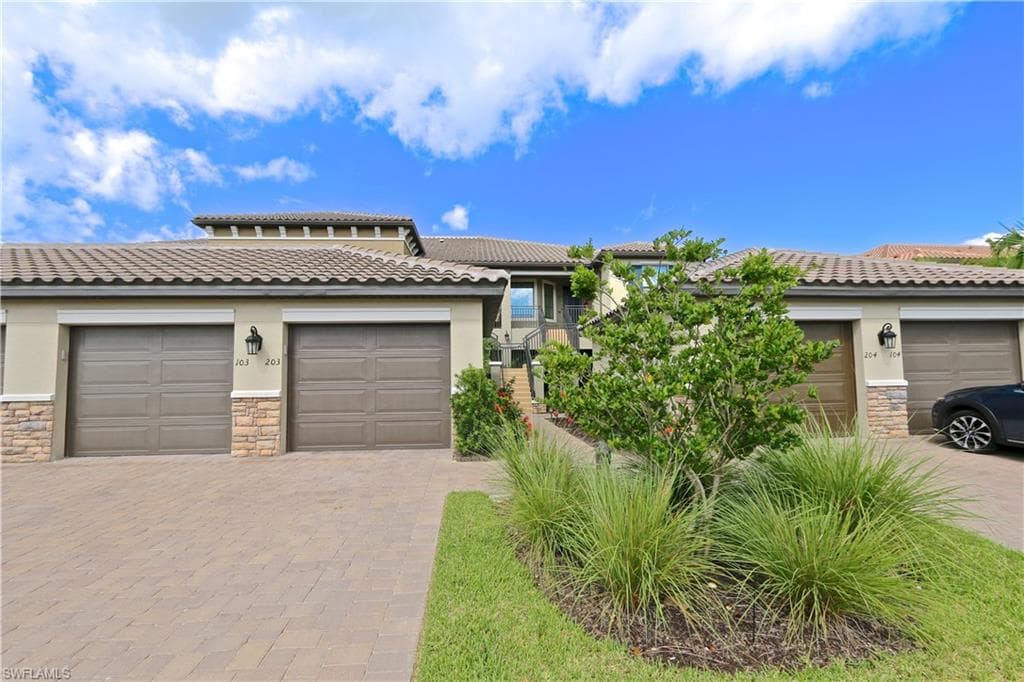 9373 Pocida CT 203 NAPLES, FL 34119
