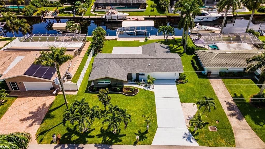 5317 Malaluka CT CAPE CORAL, FL 33904