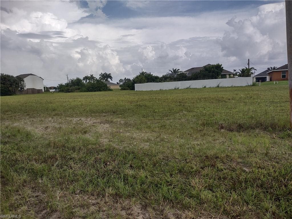 1232 NE 41st ST CAPE CORAL, FL 33909