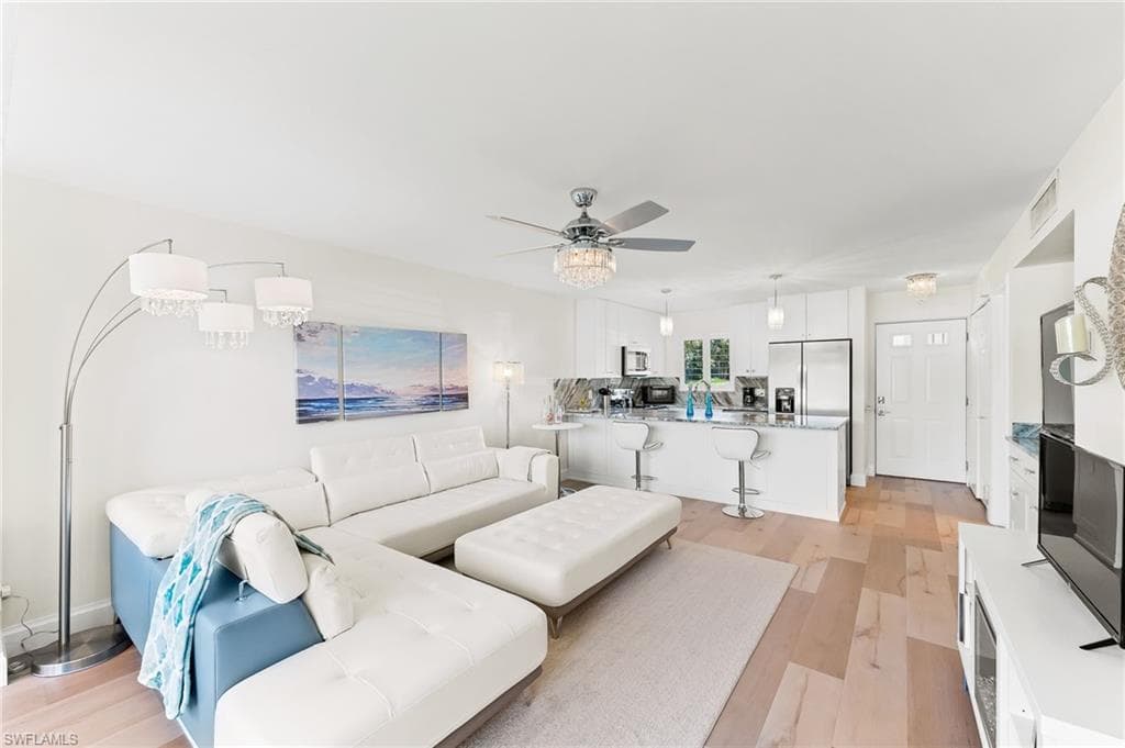 746 Eagle Creek DR 102 NAPLES, FL 34113