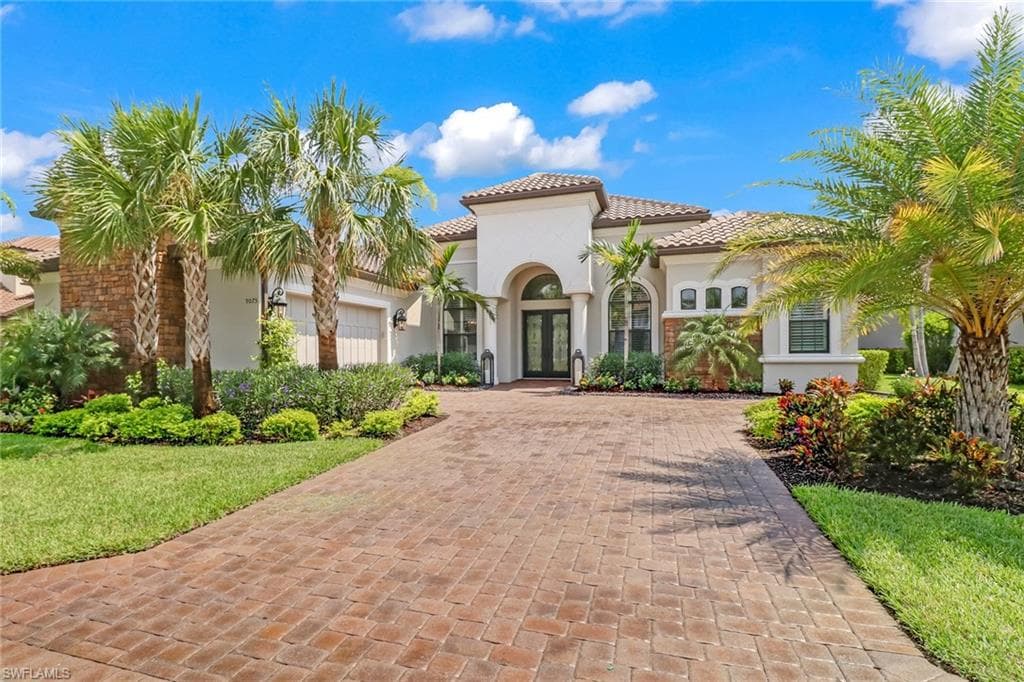 9075 Sorreno CT NAPLES, FL 34119