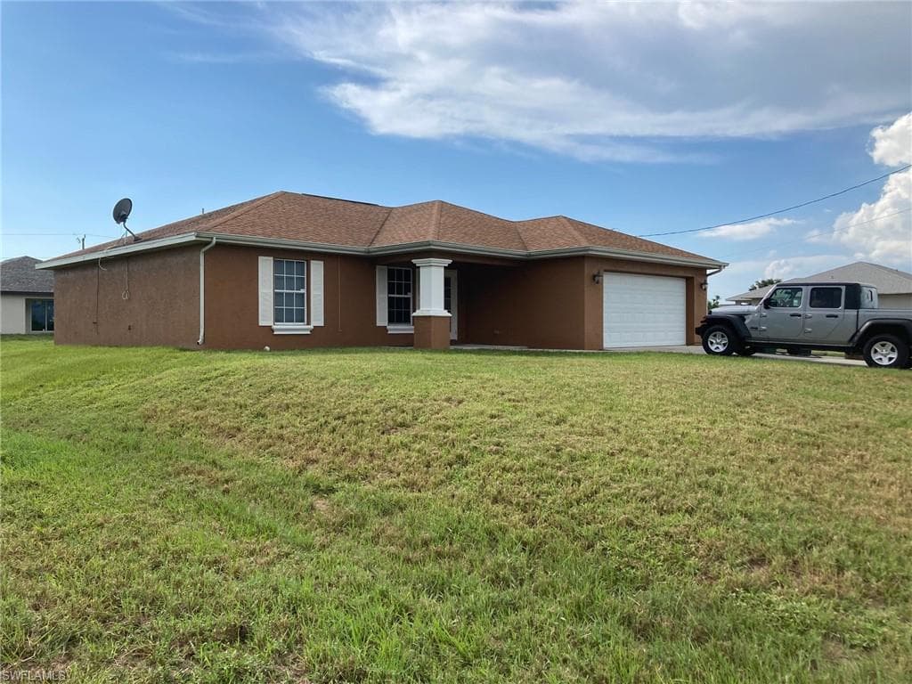 2104 NE 5th PL CAPE CORAL, FL 33909