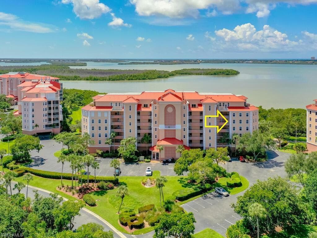 201 Vintage Bay DR B-24 MARCO ISLAND, FL 34145