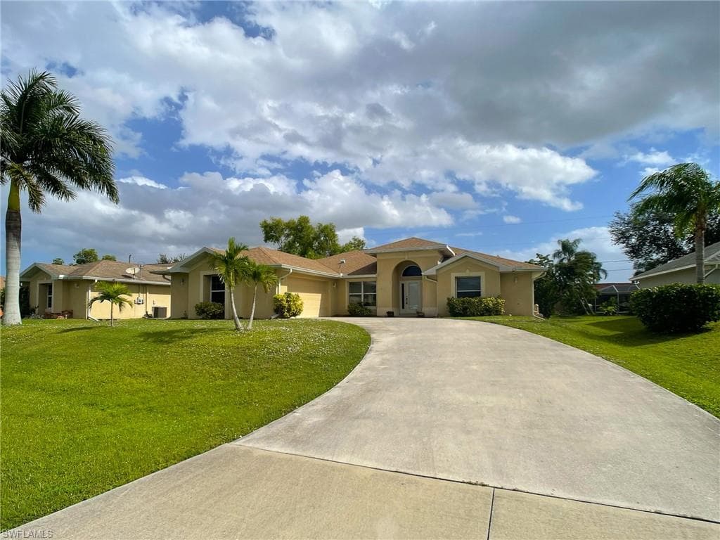 815 SW 11th AVE CAPE CORAL, FL 33991