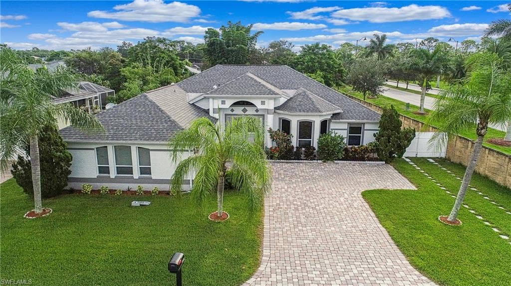 10820 Sea Coral CT W BONITA SPRINGS, FL 34135