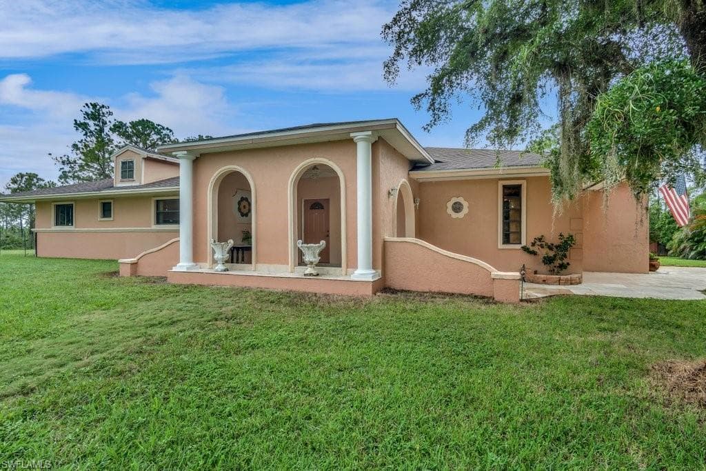 1620 Desoto BLVD N NAPLES, FL 34120