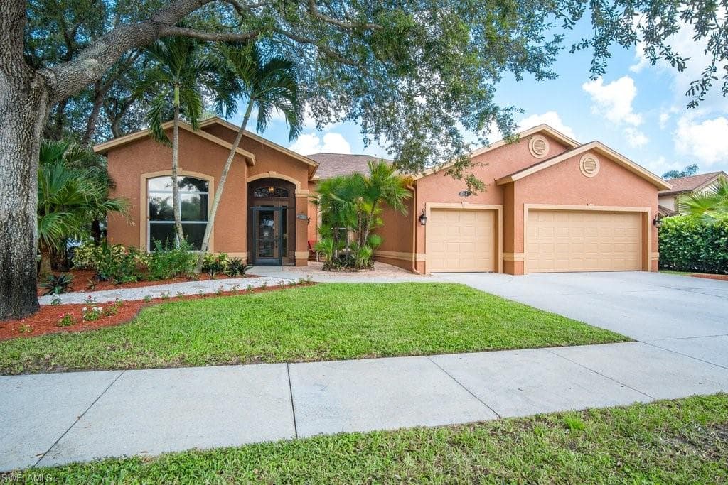164 Skipping Stone LN NAPLES, FL 34119