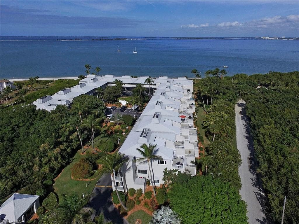 200 Periwinkle WAY 214 SANIBEL, FL 33957