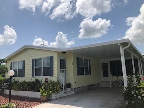 400 Horizon DR NORTH FORT MYERS, FL 33903