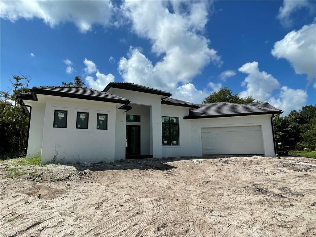 664 14th AVE NW NAPLES, FL 34120