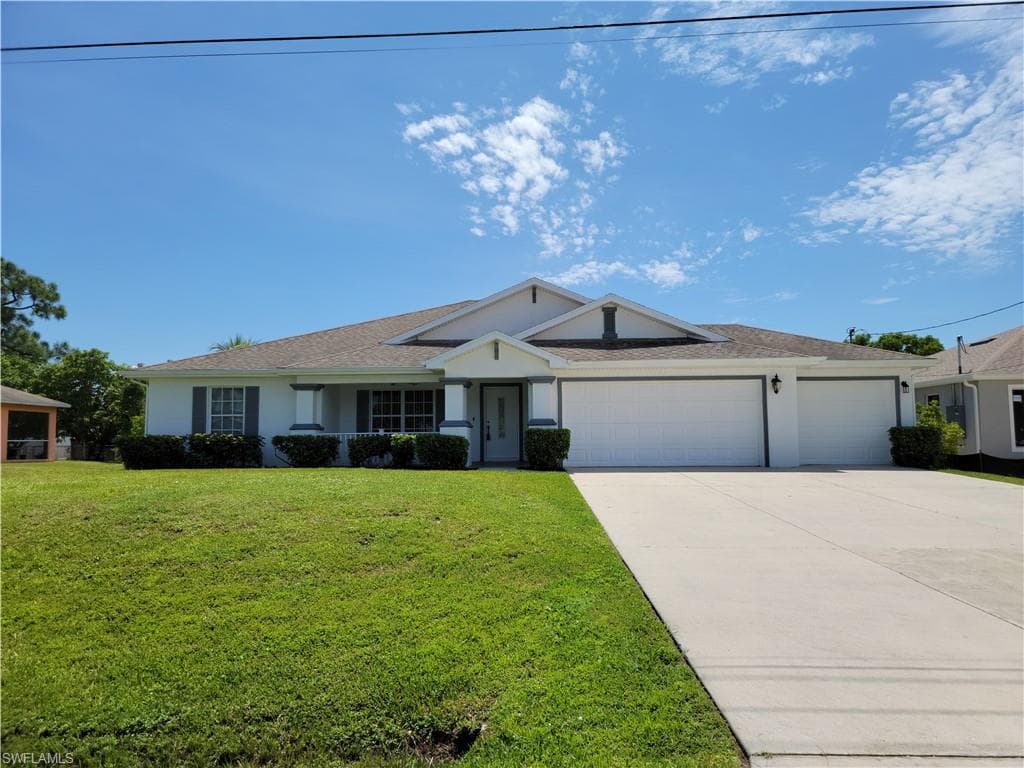 204 Trafalgar PKY CAPE CORAL, FL 33991