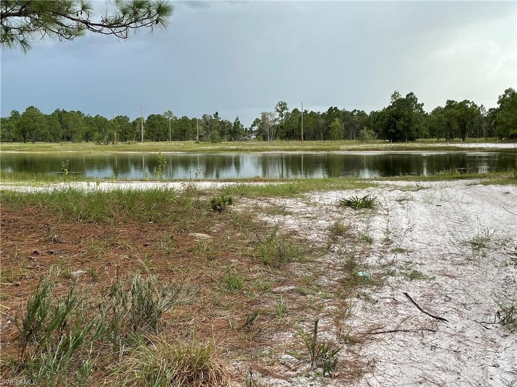 416 Juneau DR LEHIGH ACRES, FL 33974