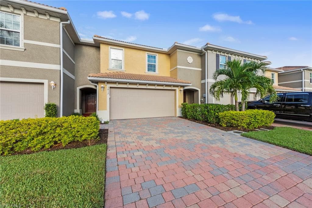 3812 Tilbor CIR FORT MYERS, FL 33916