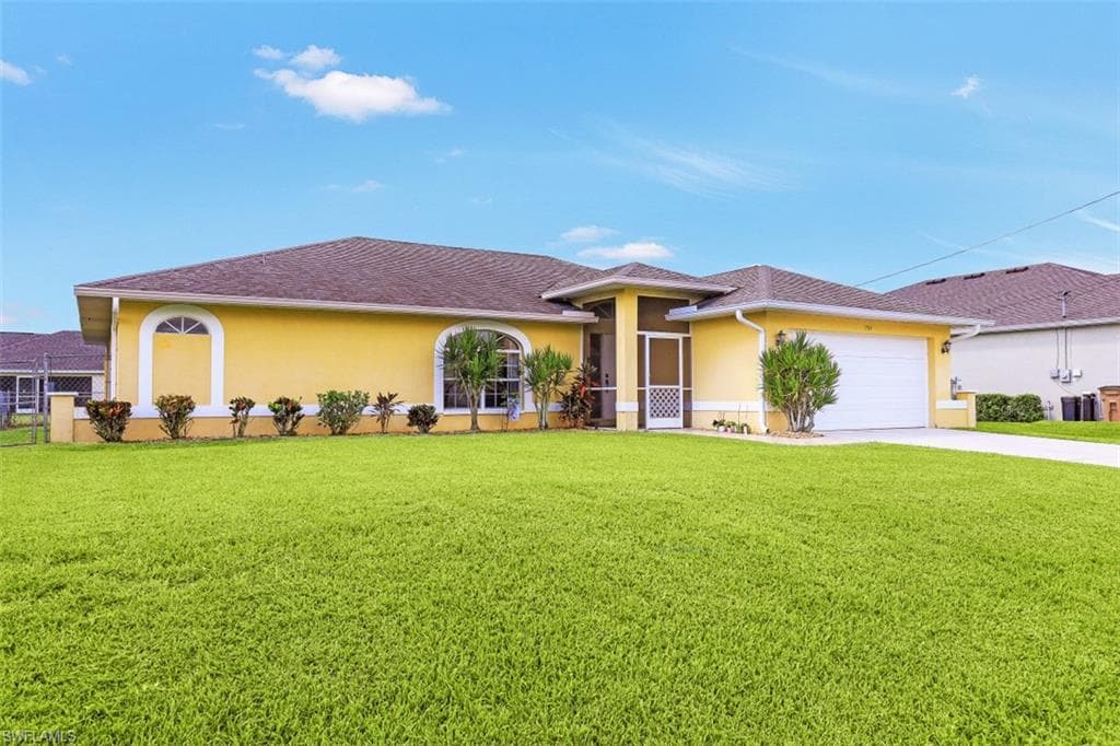 1704 SW 44th TER CAPE CORAL, FL 33914