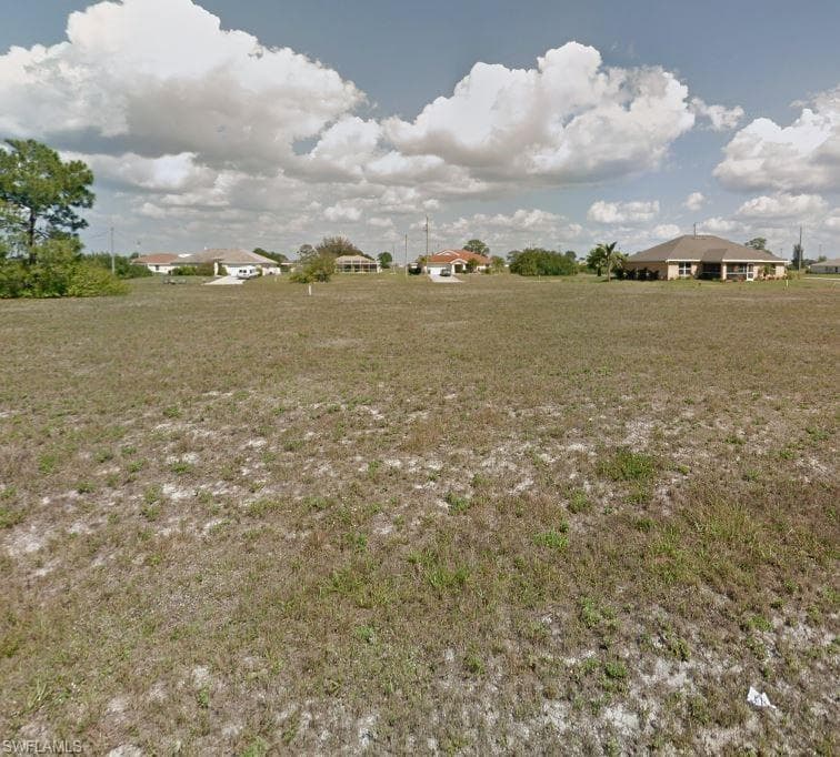 2115 17th AVE CAPE CORAL, FL 33993
