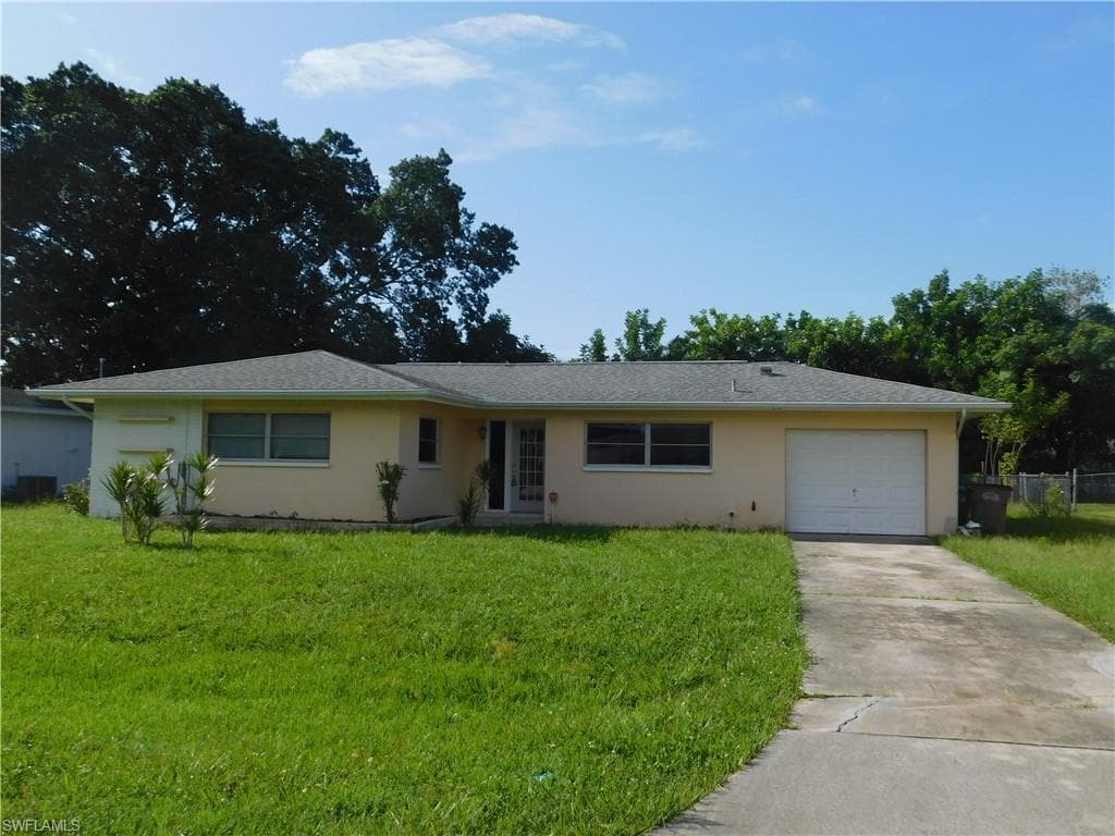 326 SE 46th LN CAPE CORAL, FL 33904