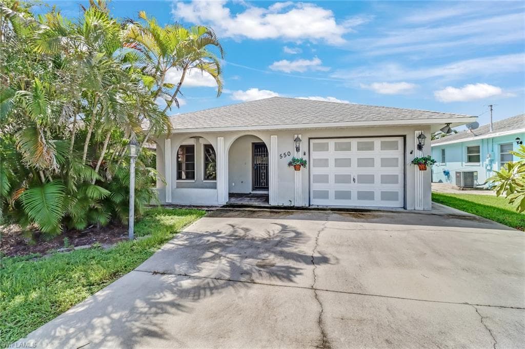 550 106th AVE N NAPLES, FL 34108