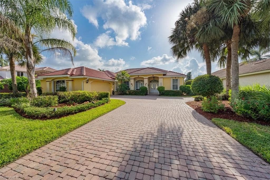 2312 Harrier RUN NAPLES, FL 34105