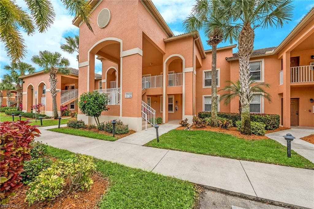 19930 Barletta LN 1324 ESTERO, FL 33928