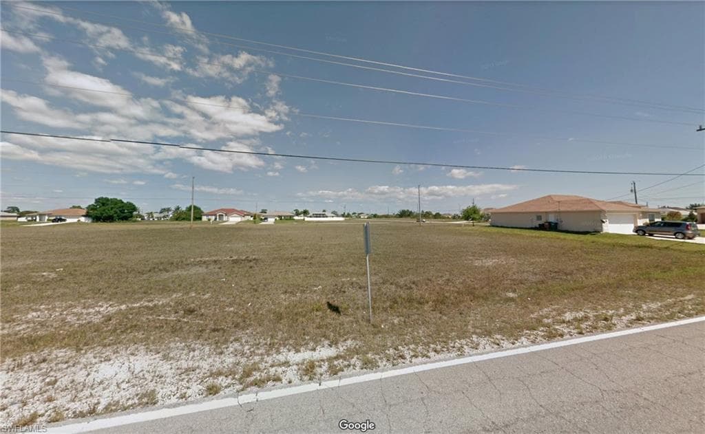 925 Nelson RD N CAPE CORAL, FL 33993