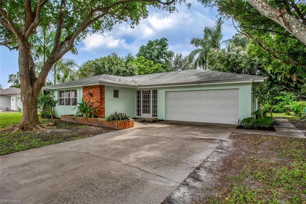 1544 Covington CIR E FORT MYERS, FL 33919