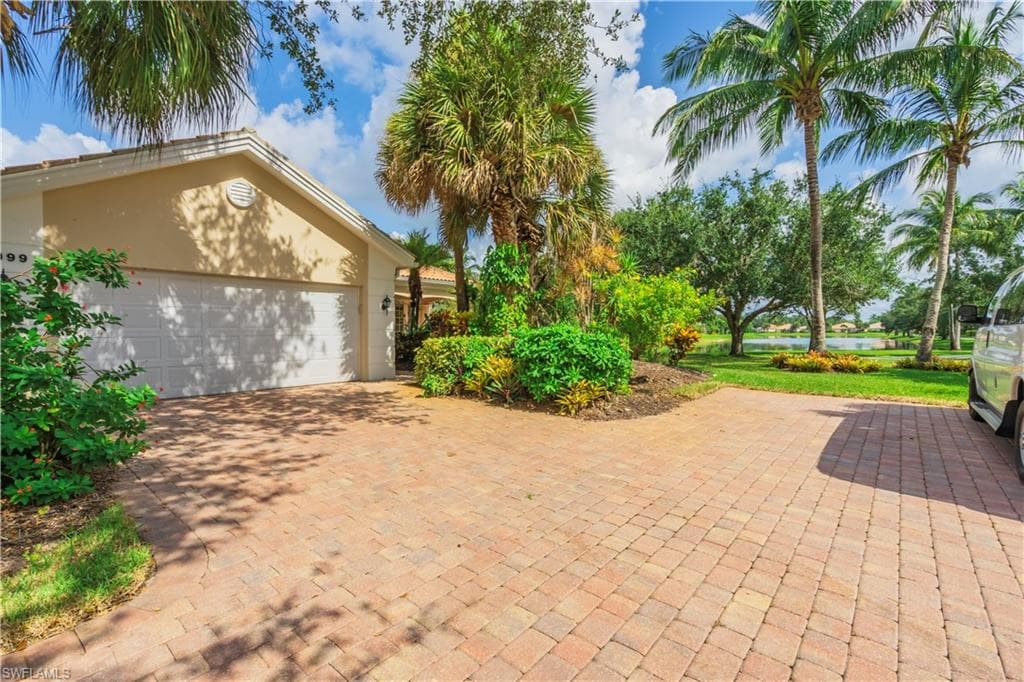 3999 Upolo LN NAPLES, FL 34119