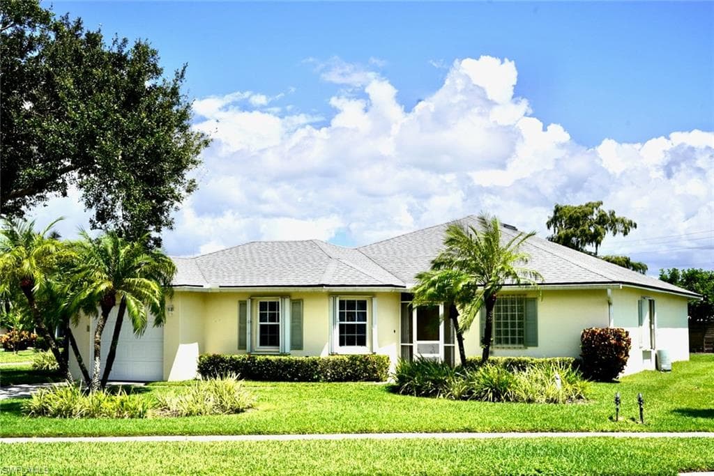 144 Bordeaux CIR NAPLES, FL 34112