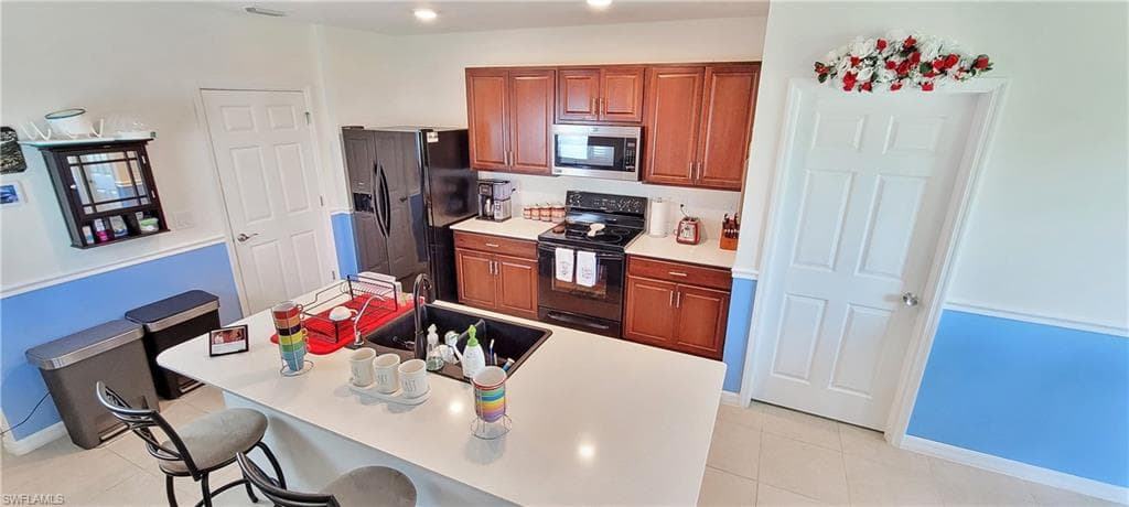 1806 NW 15th TER CAPE CORAL, FL 33993