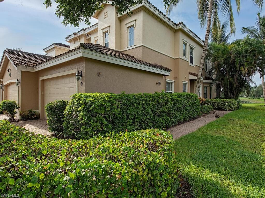 3053 Aviamar CIR 8-104 NAPLES, FL 34114
