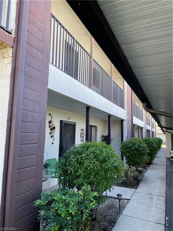 3917 Country Club BLVD 102 CAPE CORAL, FL 33904