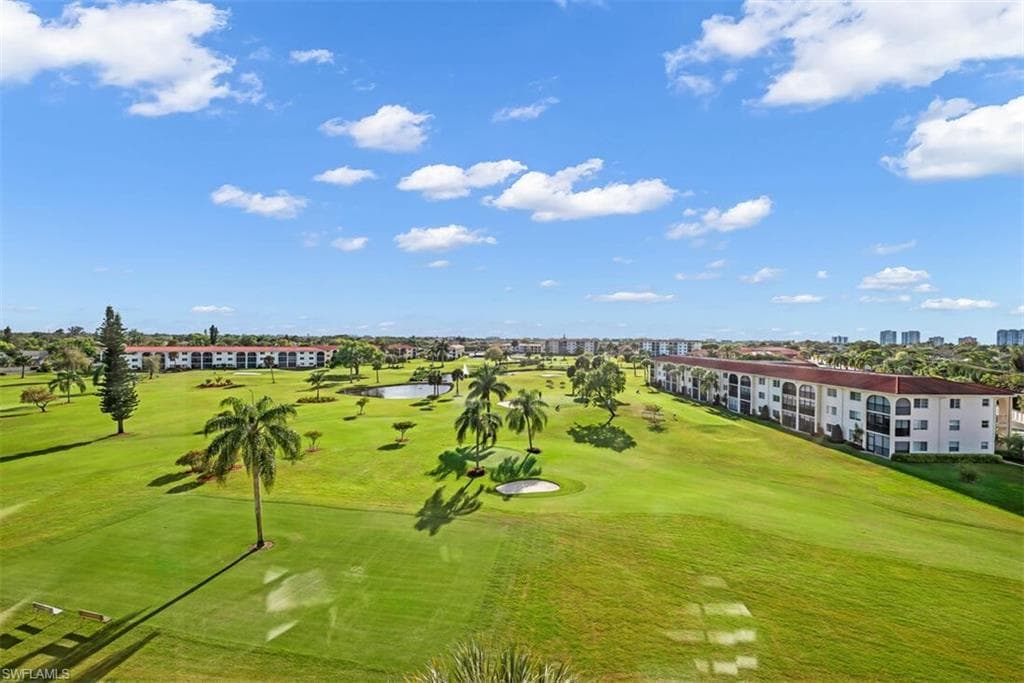 21 High Point Cir E 609 NAPLES, FL 34103