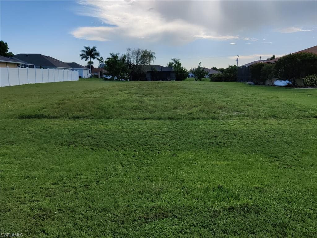 3721 SW 14th PL CAPE CORAL, FL 33914