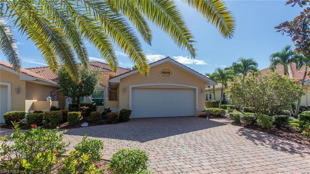 15210 Riverbend BLVD NORTH FORT MYERS, FL 33917