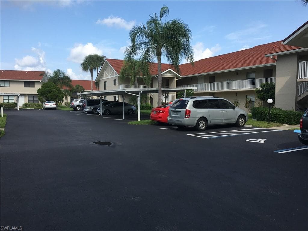 9635 Eaton Gardens LN 107 FORT MYERS, FL 33919