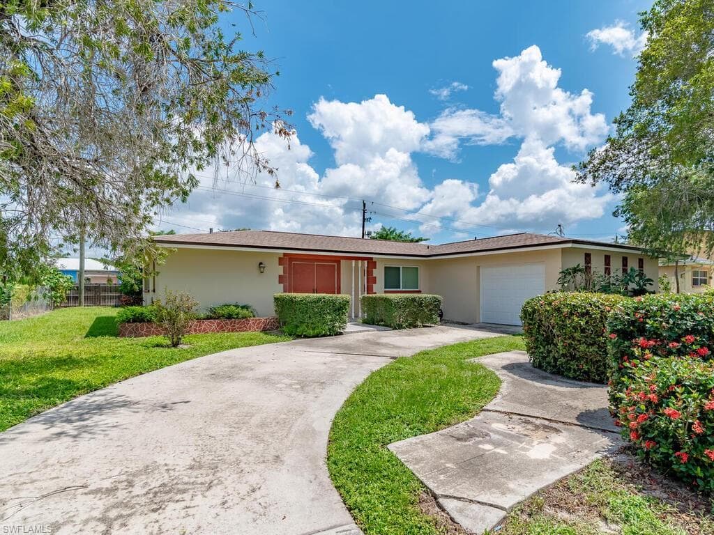 2314 41st ST SW NAPLES, FL 34116