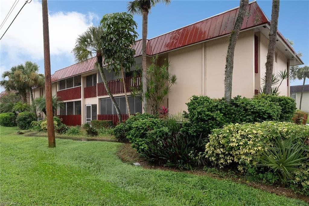 194 Joel BLVD 1 LEHIGH ACRES, FL 33936