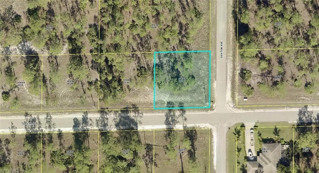 1607 E 15th ST LEHIGH ACRES, FL 33972