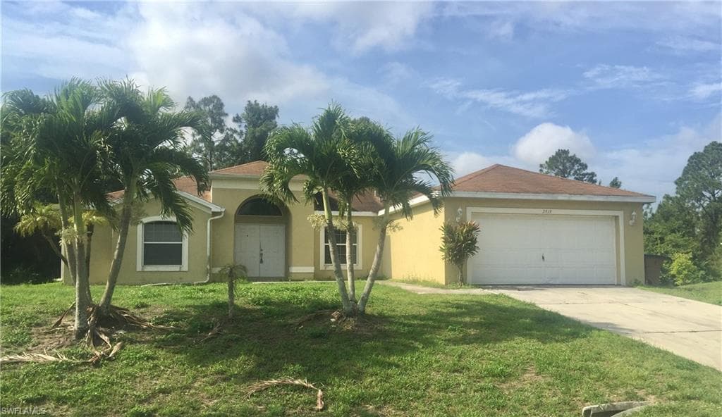 3919 3rd ST W LEHIGH ACRES, FL 33971